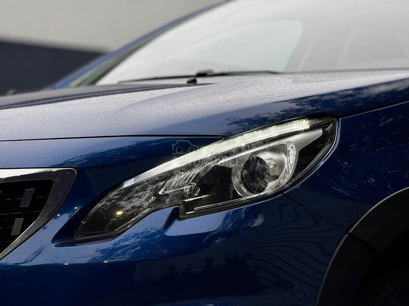 Peugeot 2008 A/T ALLURE NAVY