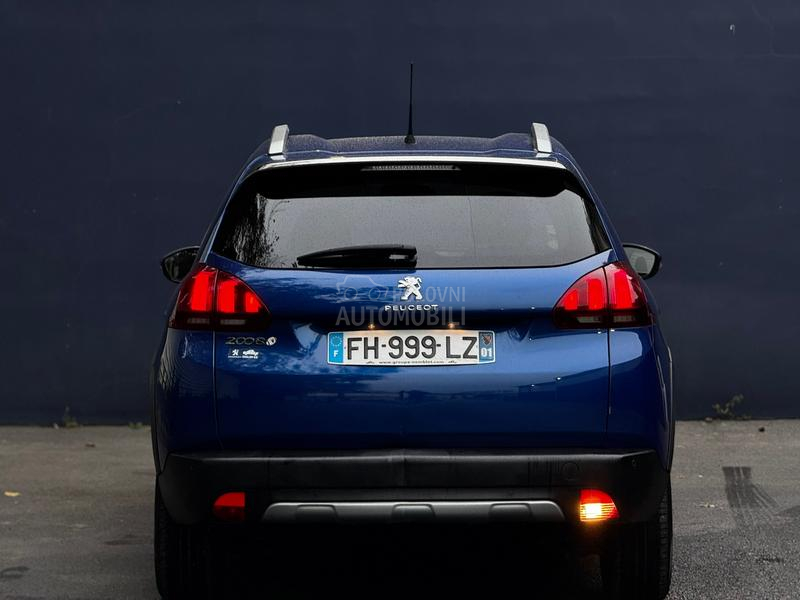 Peugeot 2008 A/T ALLURE NAVY