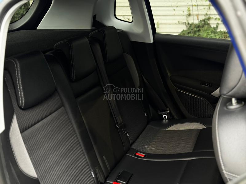 Peugeot 2008 A/T ALLURE NAVY