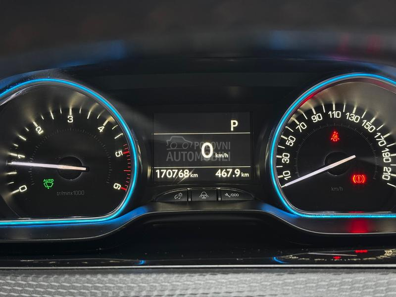 Peugeot 2008 A/T ALLURE NAVY
