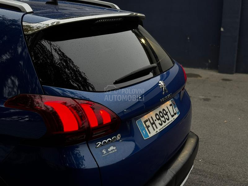 Peugeot 2008 A/T ALLURE NAVY