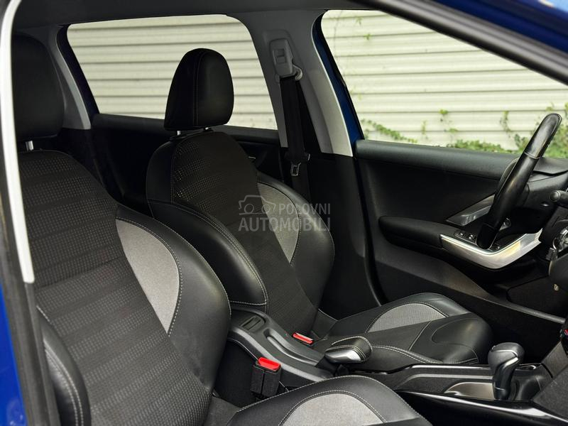 Peugeot 2008 A/T ALLURE NAVY