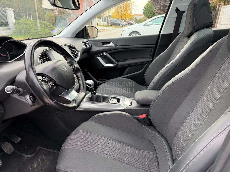 Peugeot 308 1.2. P.A.N.O ALLURE