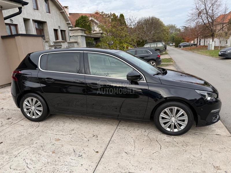 Peugeot 308 1.2. P.A.N.O ALLURE