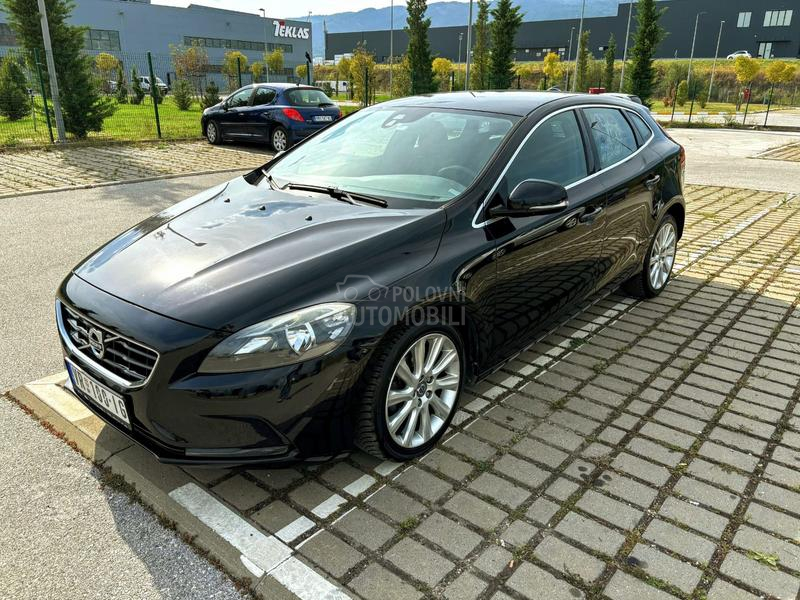 Volvo V40 D2 SUMMUM