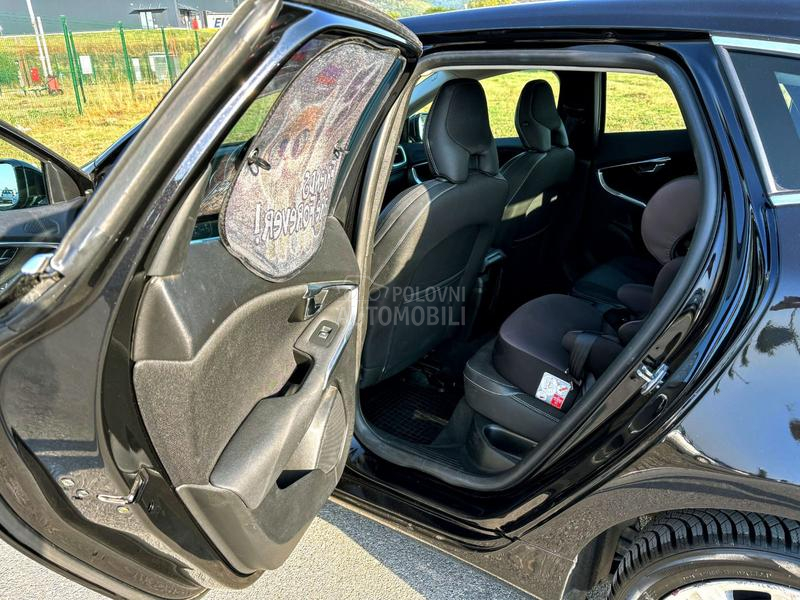 Volvo V40 D2 SUMMUM