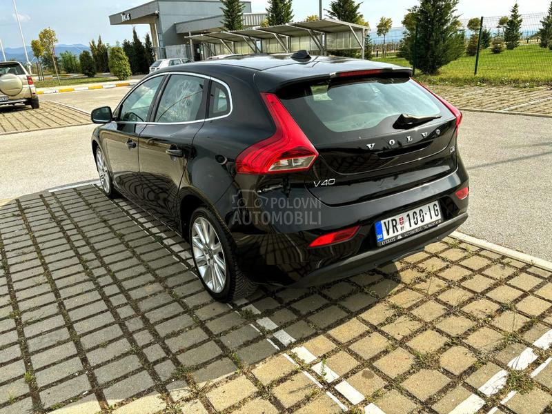 Volvo V40 D2 SUMMUM