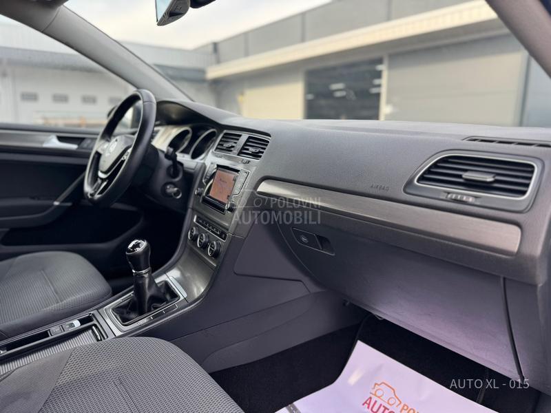 Volkswagen Golf 7 1.2 TSI // NAV