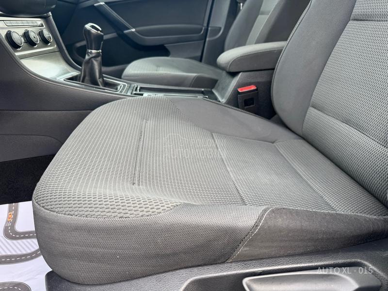 Volkswagen Golf 7 1.2 TSI // NAV