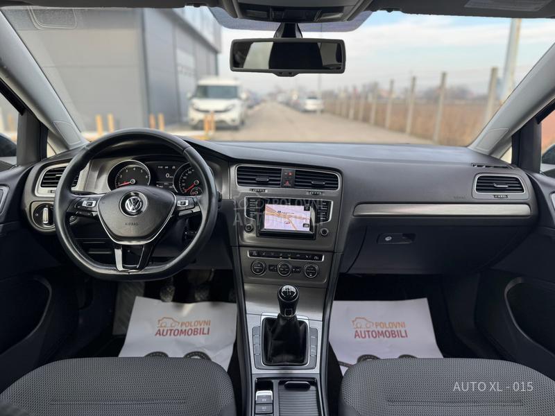 Volkswagen Golf 7 1.2 TSI // NAV