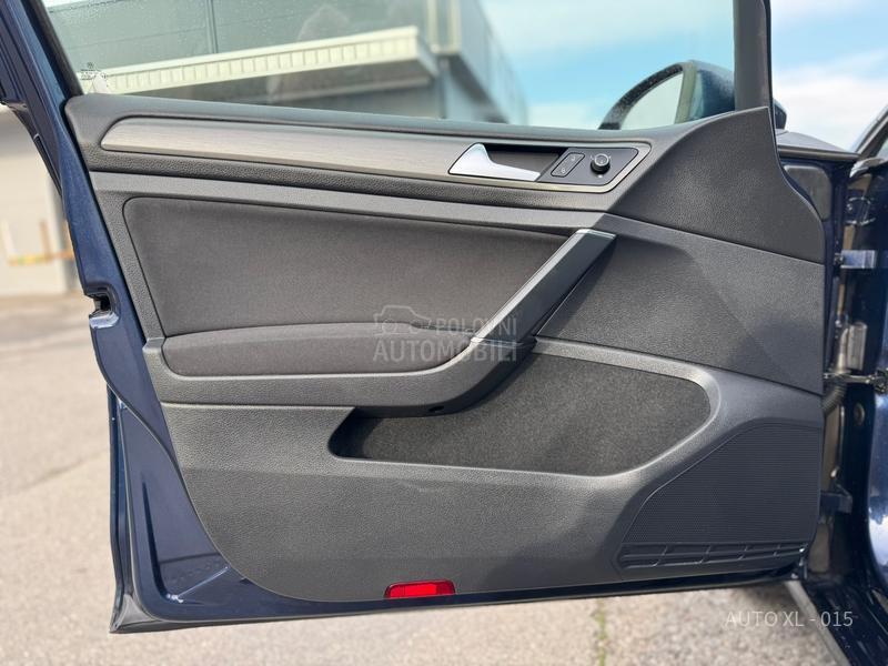 Volkswagen Golf 7 1.2 TSI // NAV