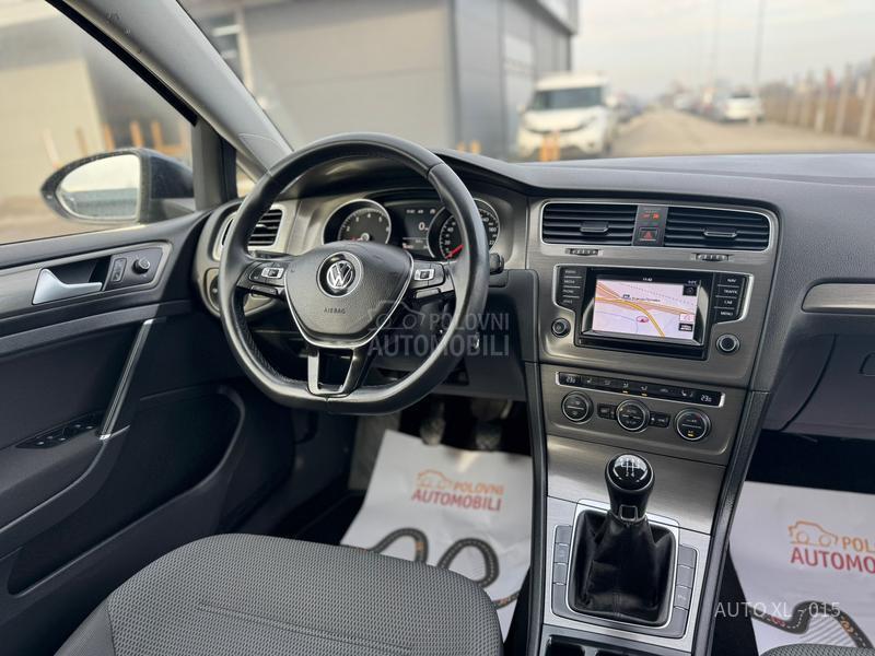Volkswagen Golf 7 1.2 TSI // NAV