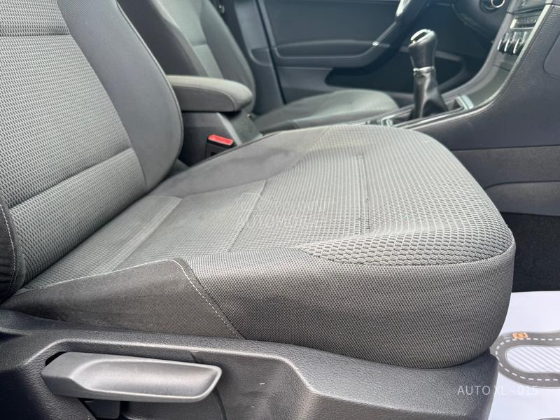 Volkswagen Golf 7 1.2 TSI // NAV