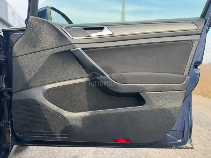 Volkswagen Golf 7 1.2 TSI // NAV