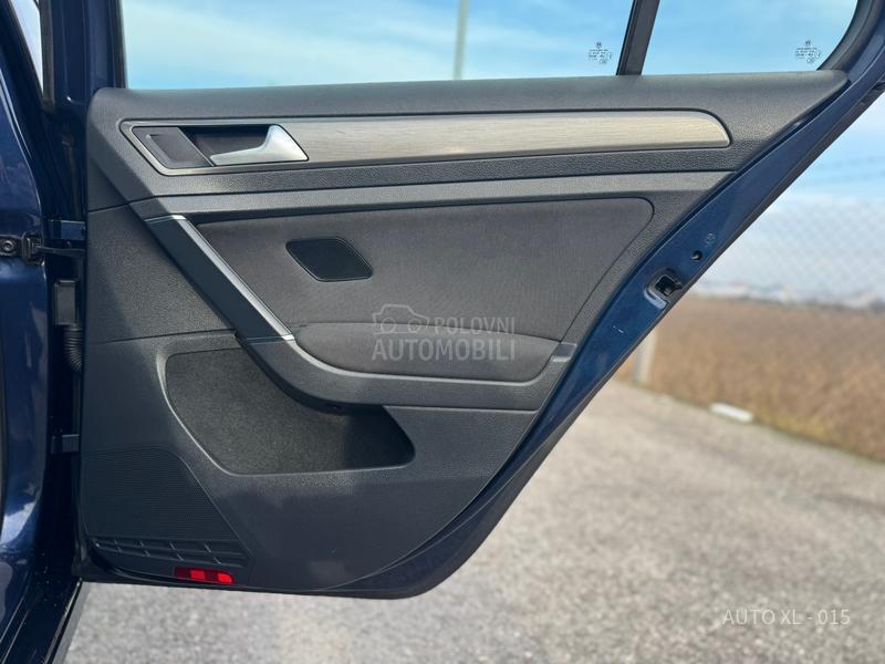 Volkswagen Golf 7 1.2 TSI // NAV