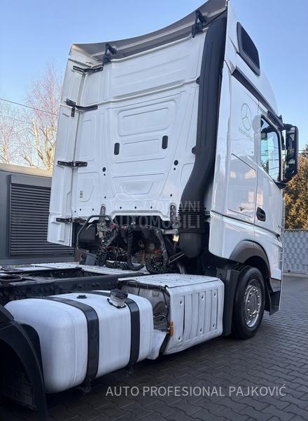 Mercedes Benz Actros 1845 MEGA