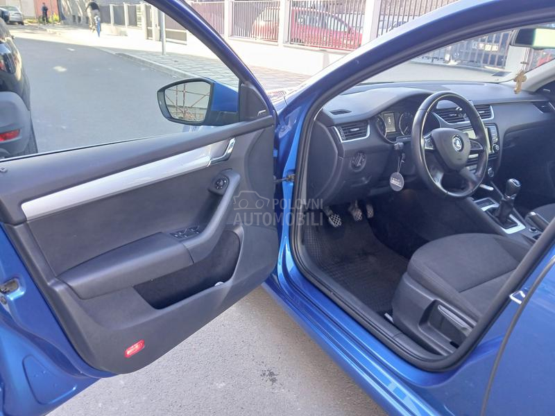 Škoda Octavia 1.6 tdi ledovi