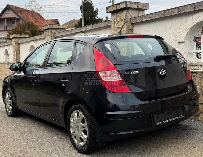 Hyundai i30 1.4 B