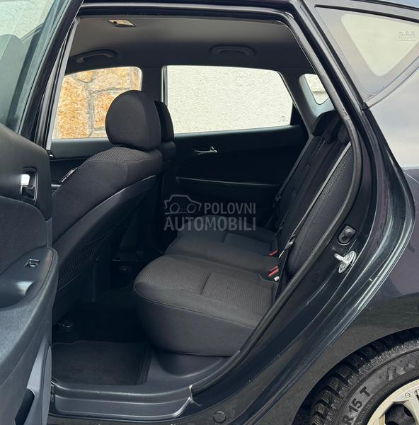 Hyundai i30 1.4 B