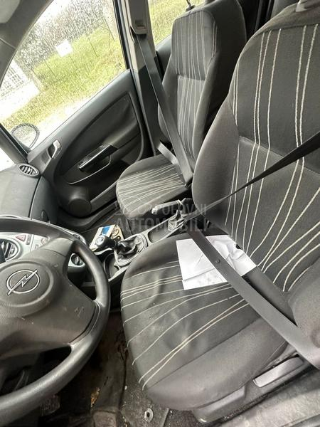 Opel Corsa D 