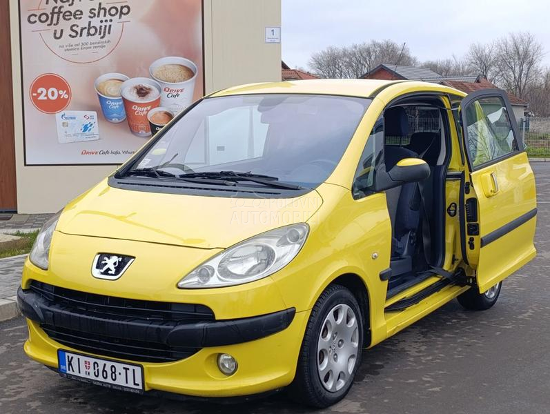 Peugeot 1007 