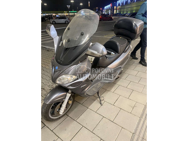 Piaggio X9 500 Evolution