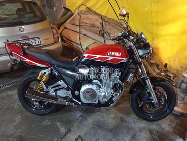 Yamaha XJR