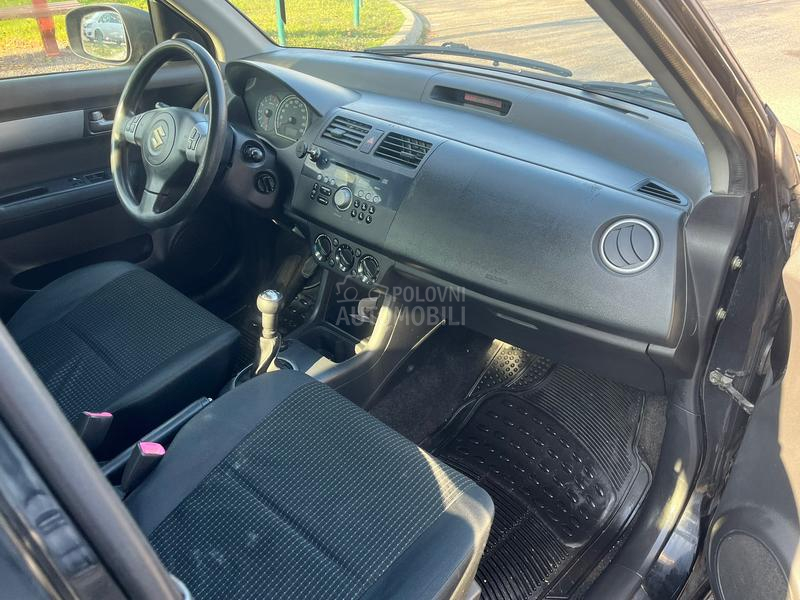Suzuki Swift 1.3