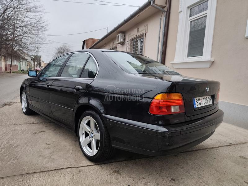 BMW 520 