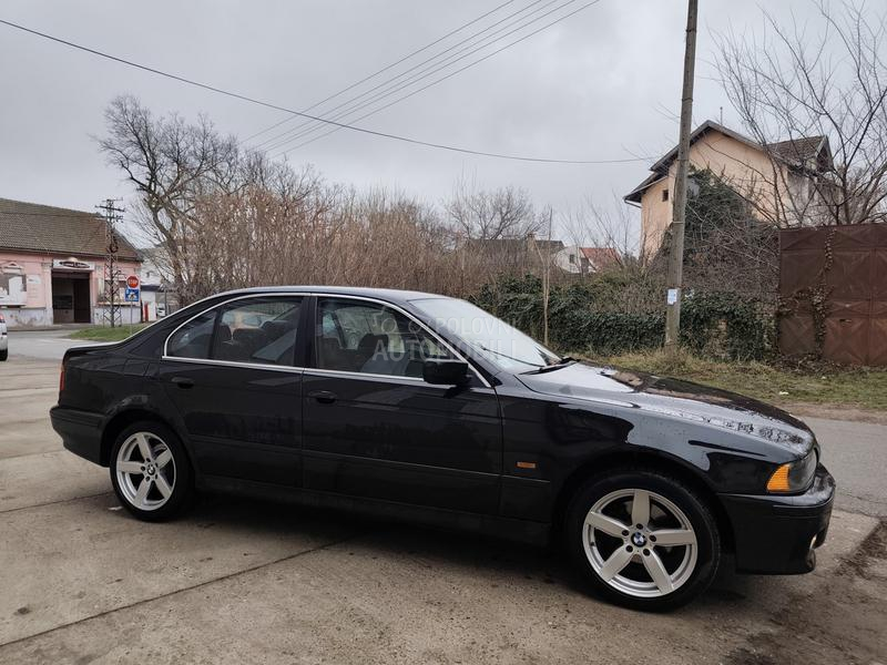 BMW 520 