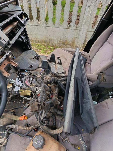 Delovi za Citroen C8 2003. god.