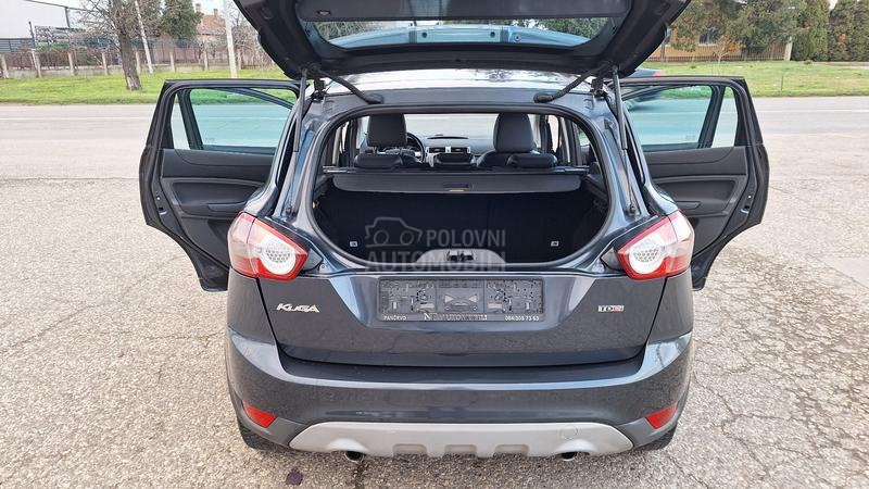 Ford Kuga TITANIUM