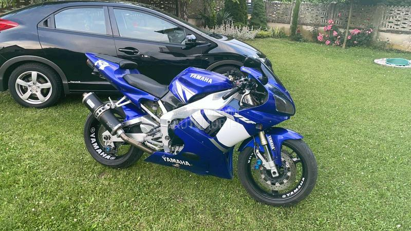 Yamaha R1