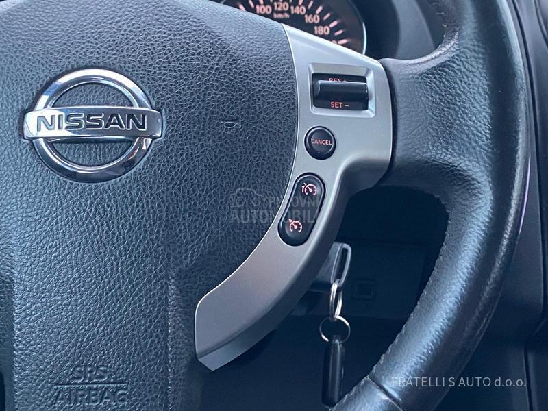 Nissan Qashqai URADJEN VELlKI SERVI