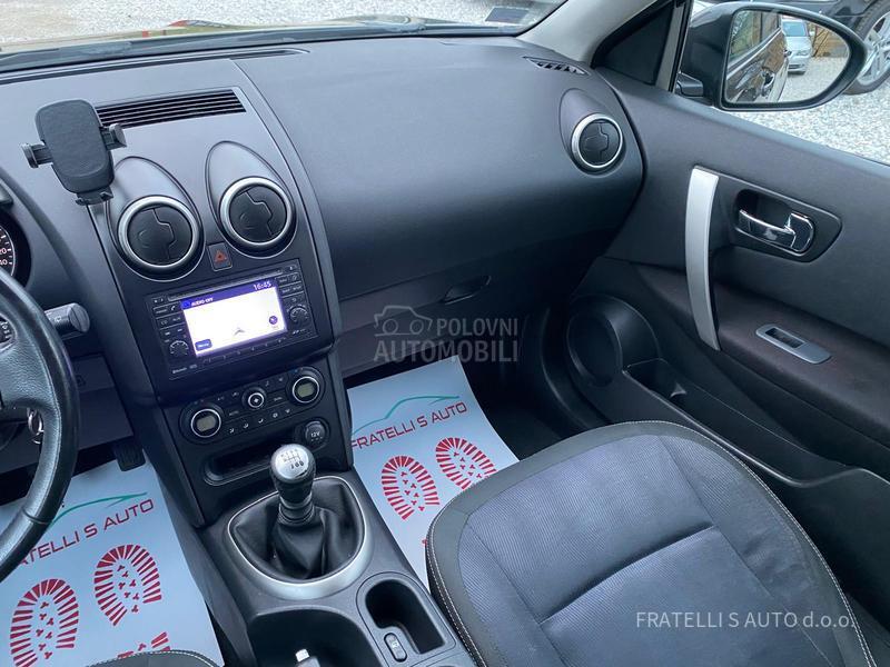 Nissan Qashqai URADJEN VELlKI SERVI