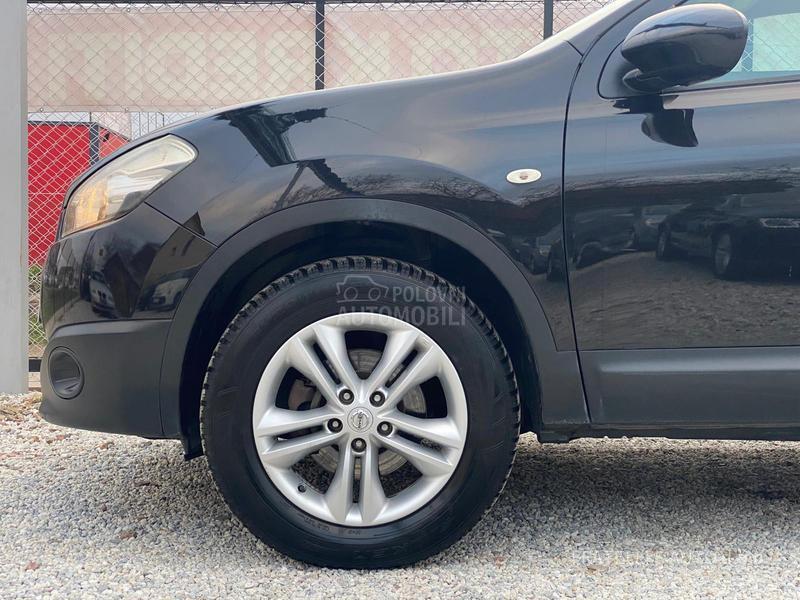 Nissan Qashqai URADJEN VELlKI SERVI