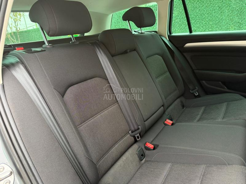 Volkswagen Passat B8 1.6TDI DSG/MATRX/FUL