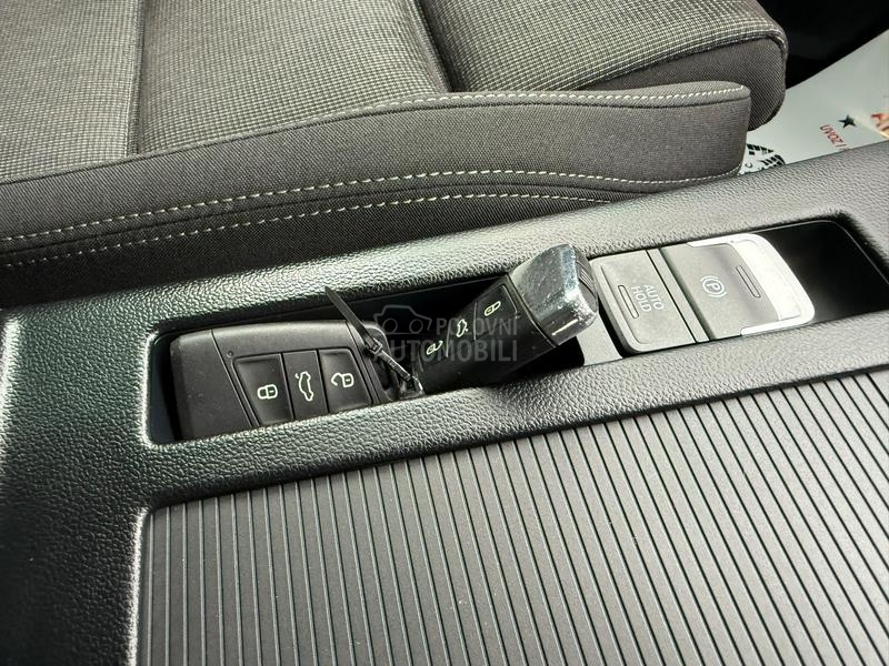 Volkswagen Passat B8 1.6TDI DSG/MATRX/FUL