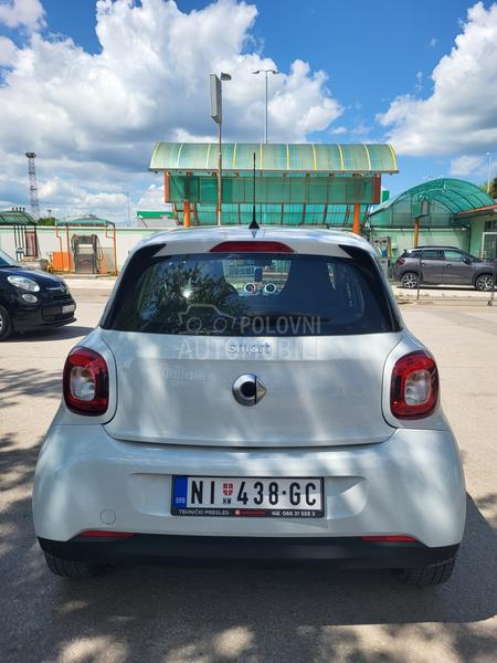 Smart ForFour 