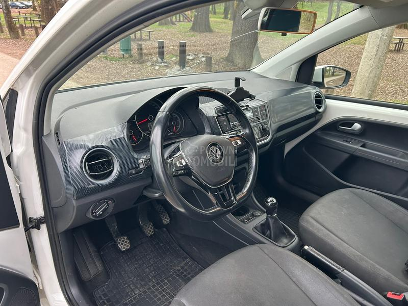 Volkswagen up! 1,0i Comfortline