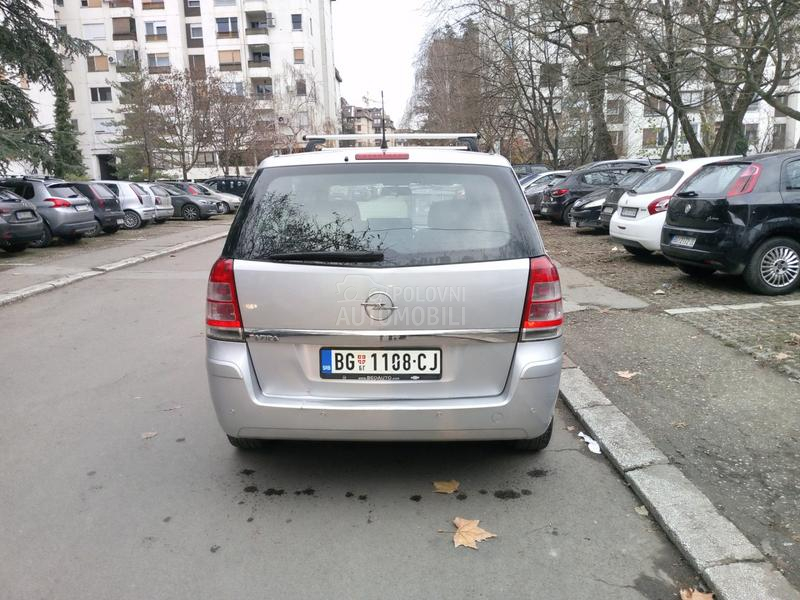 Opel Zafira Prava.km