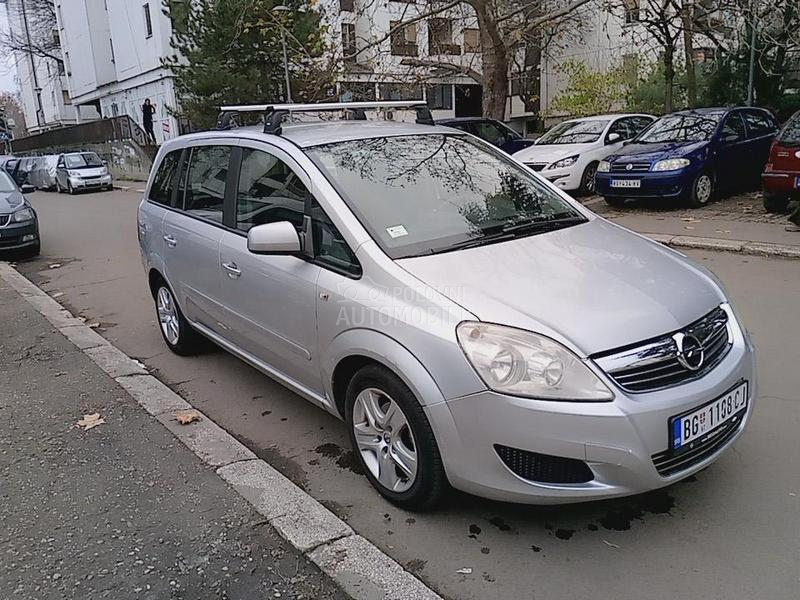 Opel Zafira Prava.km