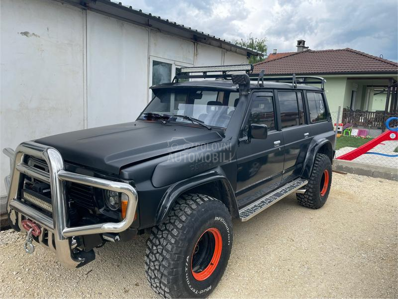 Nissan Patrol y60