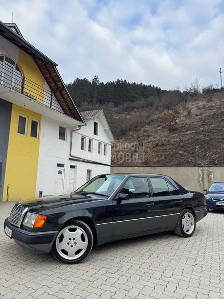 Mercedes Benz E 250 