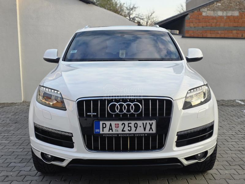 Audi Q7 