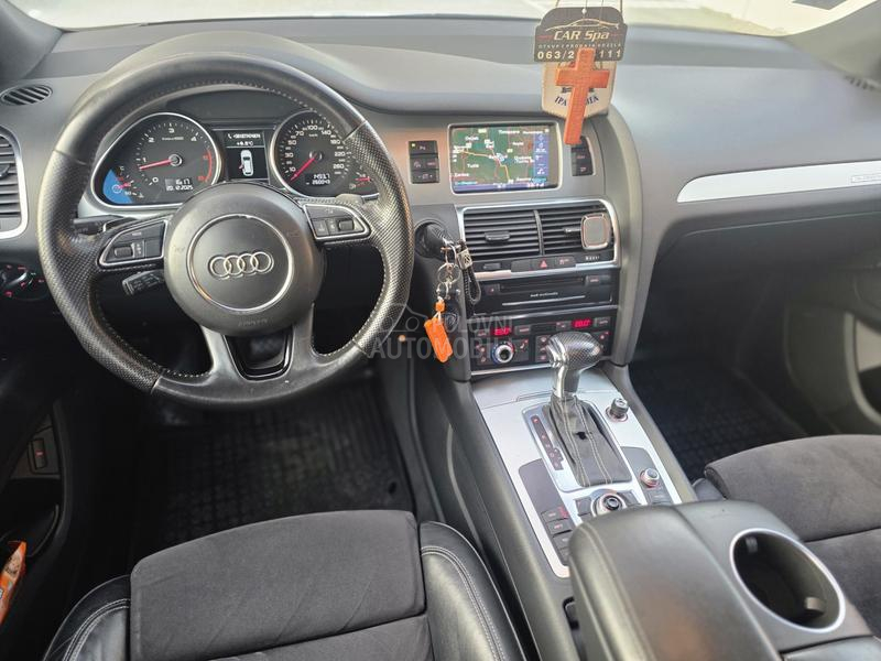 Audi Q7 