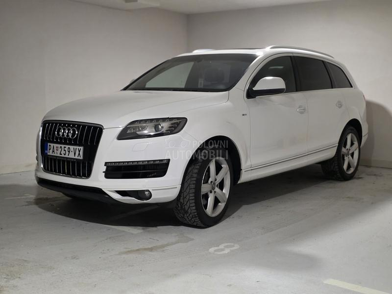 Audi Q7 