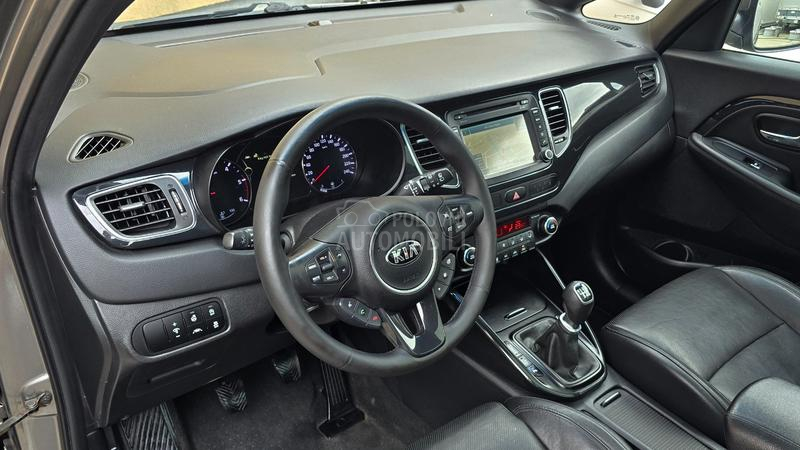 Kia Carens 