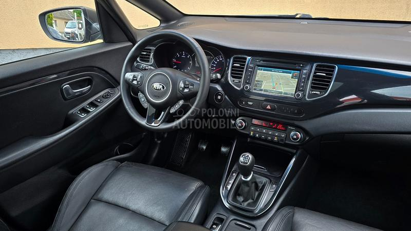 Kia Carens 