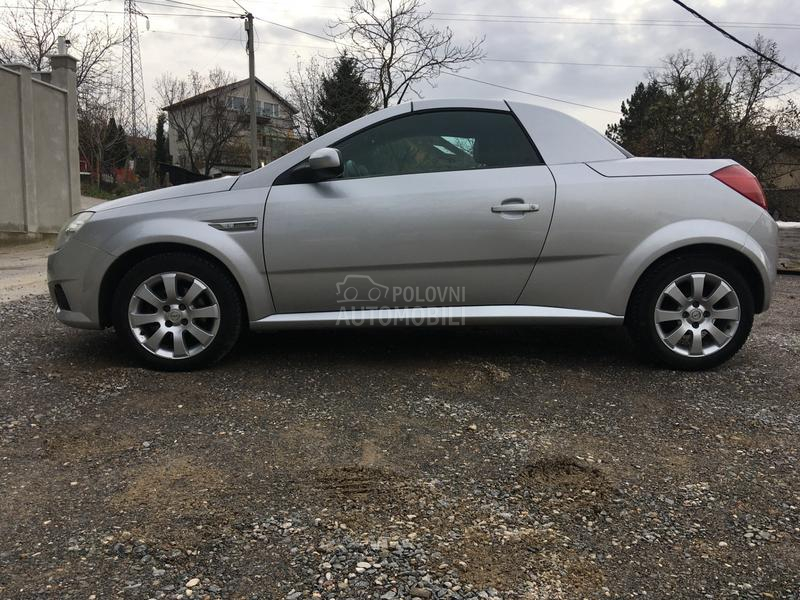 Opel Tigra multimedija